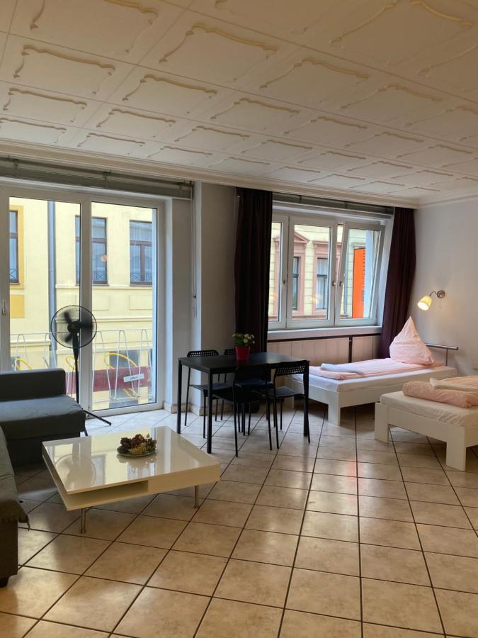 Central Shared Apartment, Friesenplatz Köln Eksteriør bilde